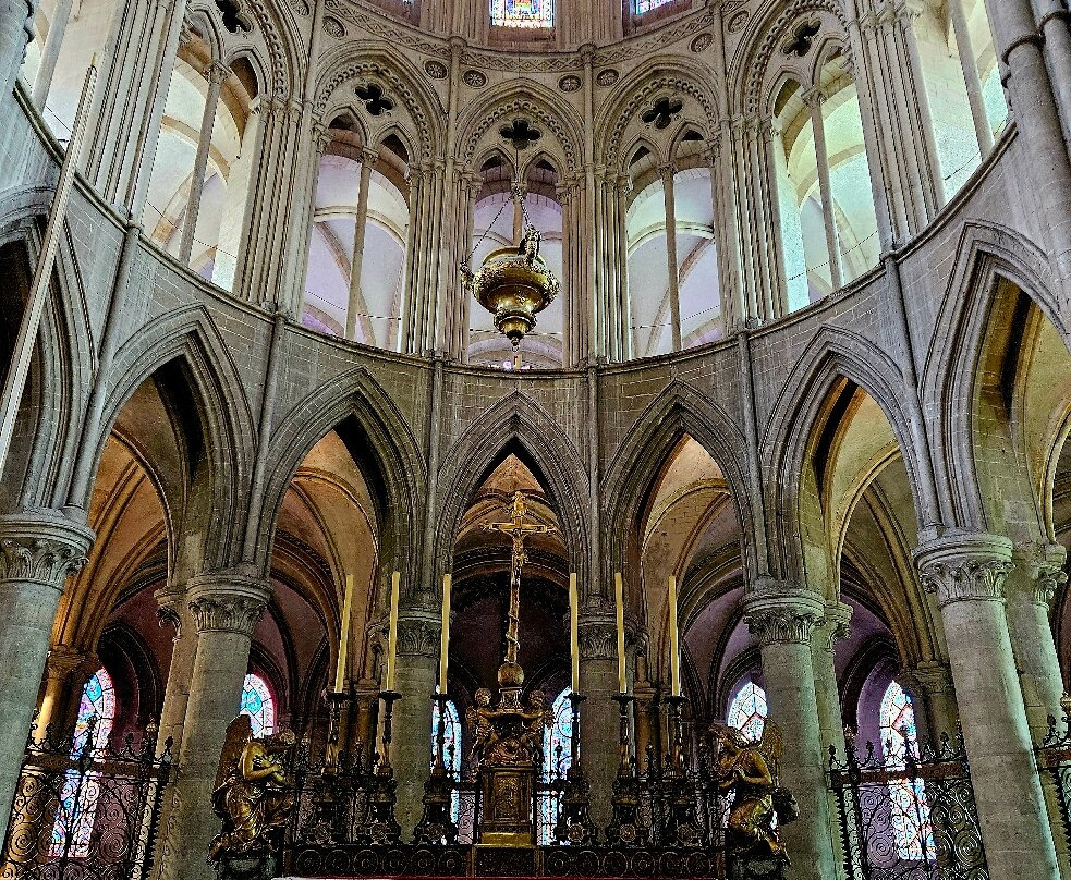 Eglise Saint Etienne-卡昂必去景点