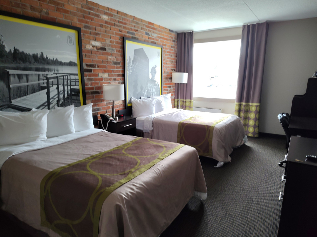 Super 8 by Wyndham Timmins ON主图