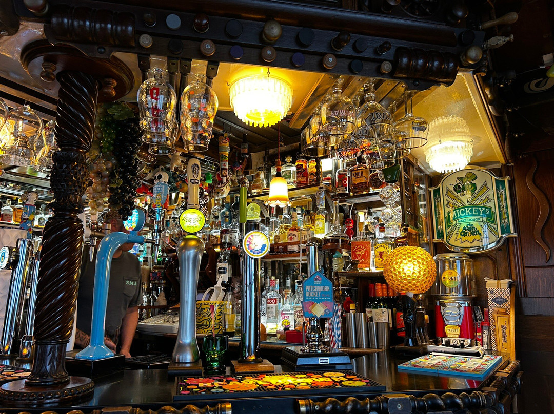 The Lamp & Whistle-彭赞斯必去景点