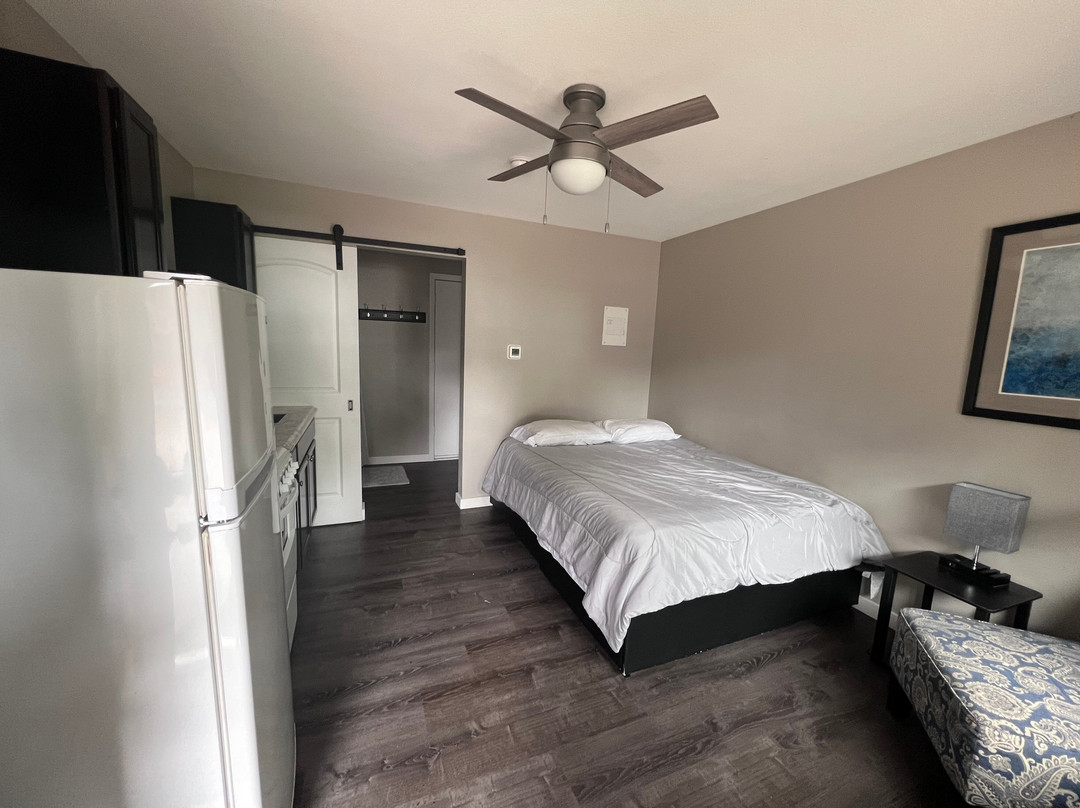 Lodging At Lake Aire