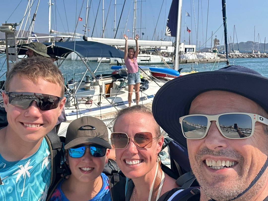 Alegria Yachting Sailing Trips-阿里莫斯必去景点