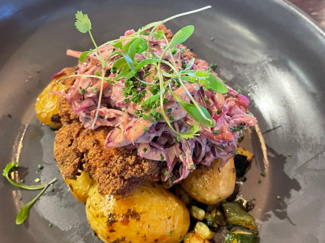 The Saracens Head主图