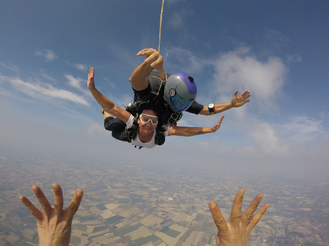 Skydive Pull Out Ravenna-拉韦纳必去景点