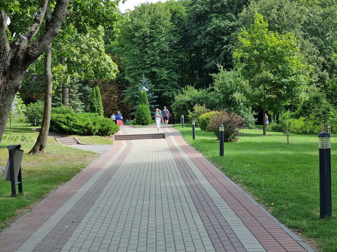 Mir Castle Park-米尔必去景点