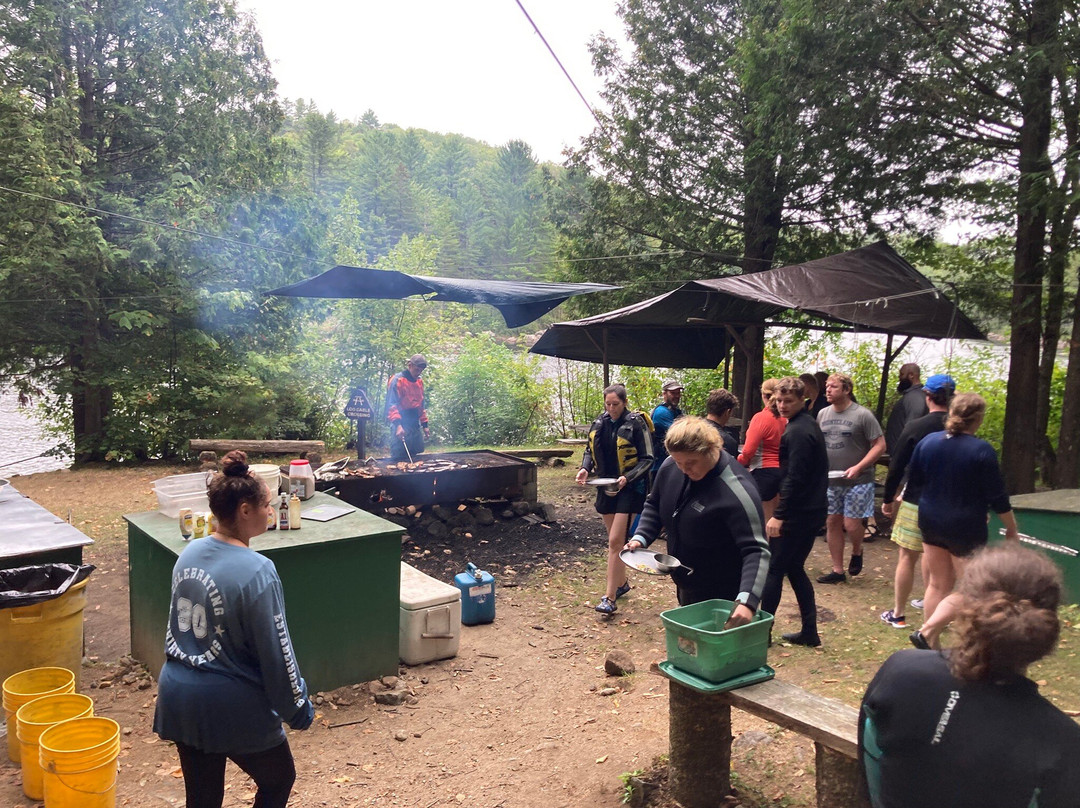 Northern Outdoors Whitewater Rafting-The Forks必去景点
