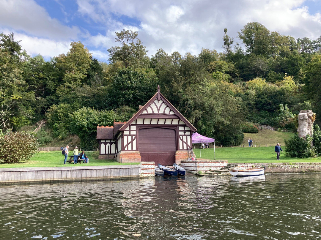 Boating at Cliveden-塔普洛必去景点