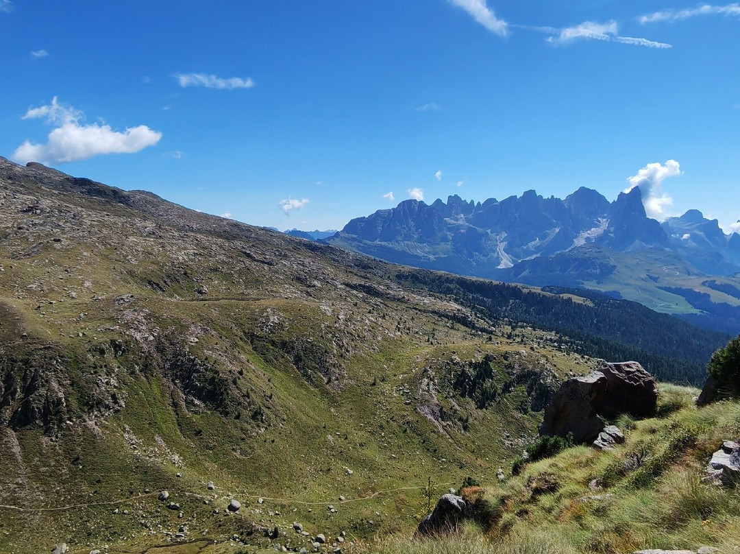 Laghi di Lusia-莫埃纳必去景点