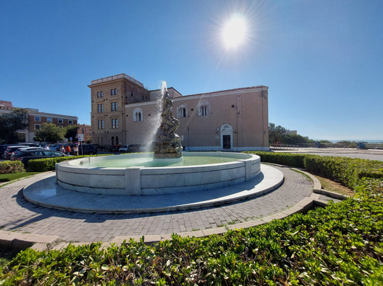 Fontana di Piazza Sant'Antonio-Termoli必去景点