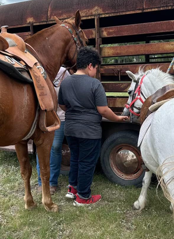 Texas River Bend & Beach Trail Rides-Mathis必去景点