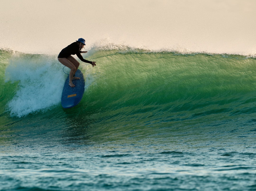 Surf With Amigas-Rote Island必去景点