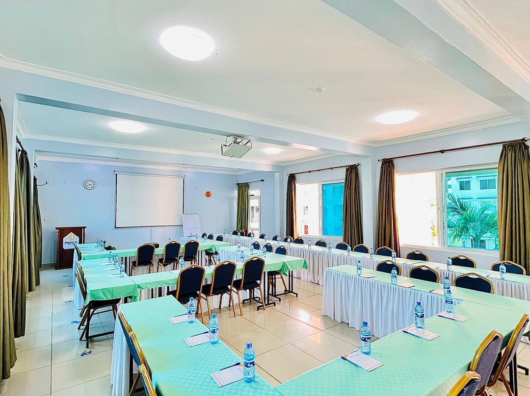 Beaumont Resort主图