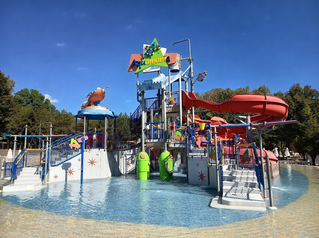 Aquapark Aquamania-阿尔伯纳必去景点