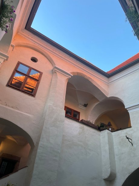 拉夫斯伯格霍夫文艺复兴住宿加早餐旅馆-官方