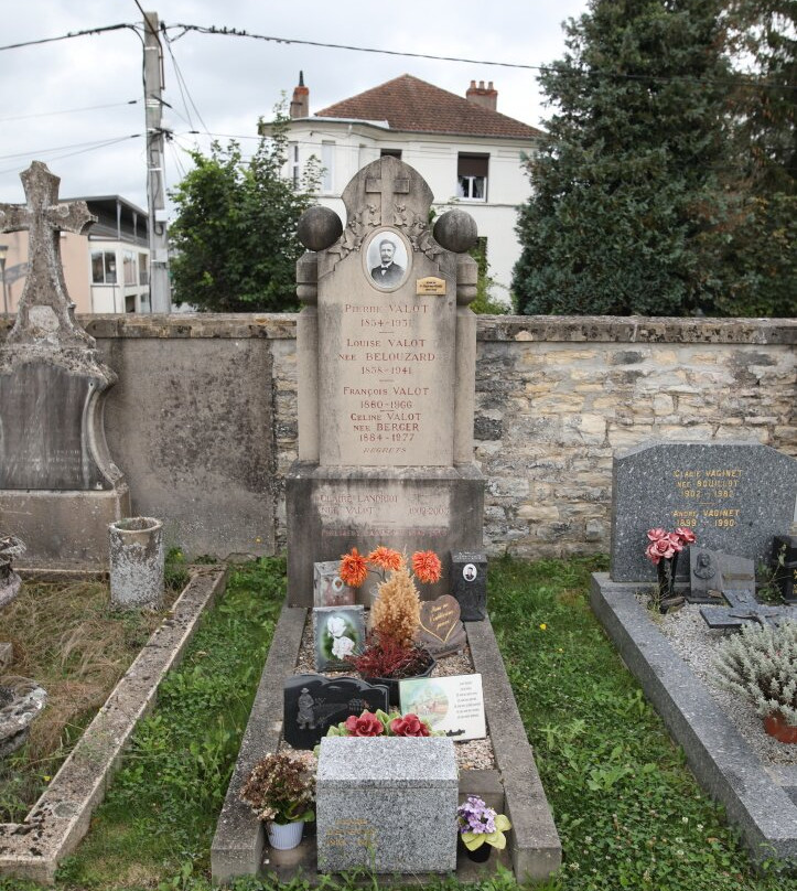 Cimetière de Saint-Jean-des-Vignes-索恩河畔沙隆必去景点