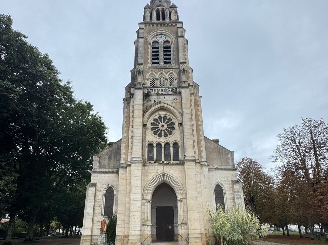 Eglise Sainte-Eugenie-Pontonx-sur-l'Adour必去景点