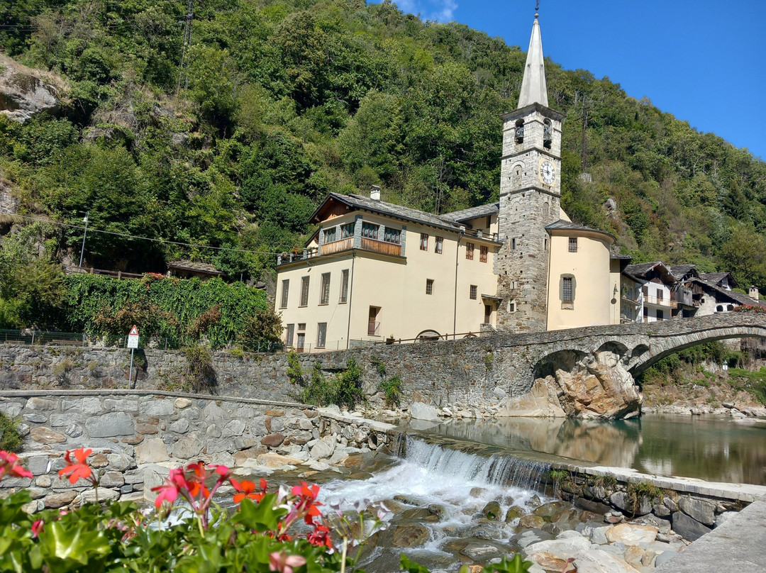 Chiesa Parrocchiale S. Antonio Abate-Fontainemore必去景点