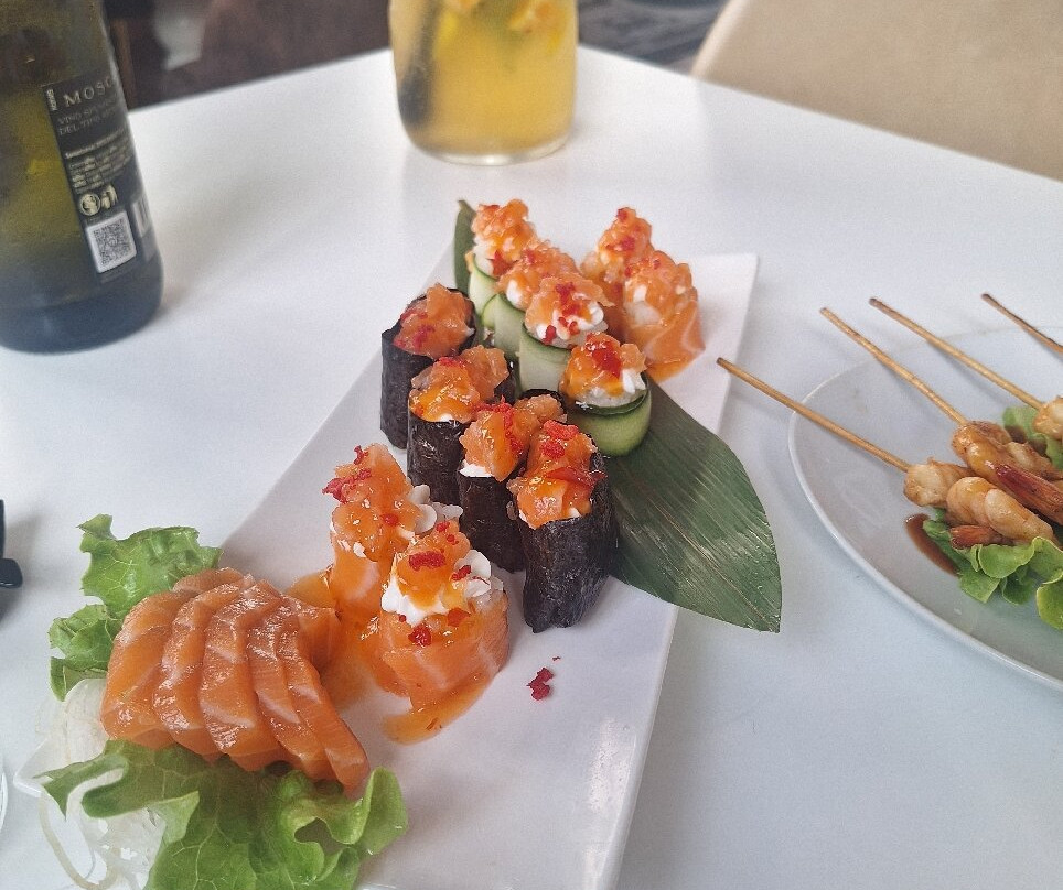 Rock&roll Sushi And Bar