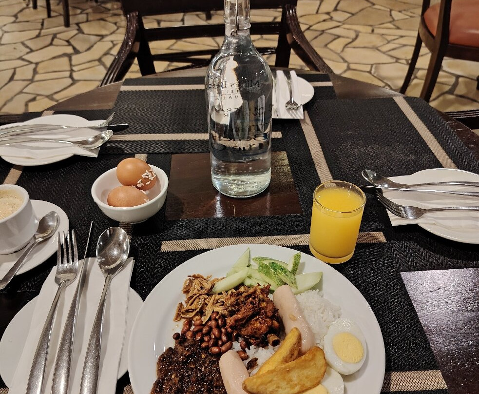 矿山疗养酒店主图