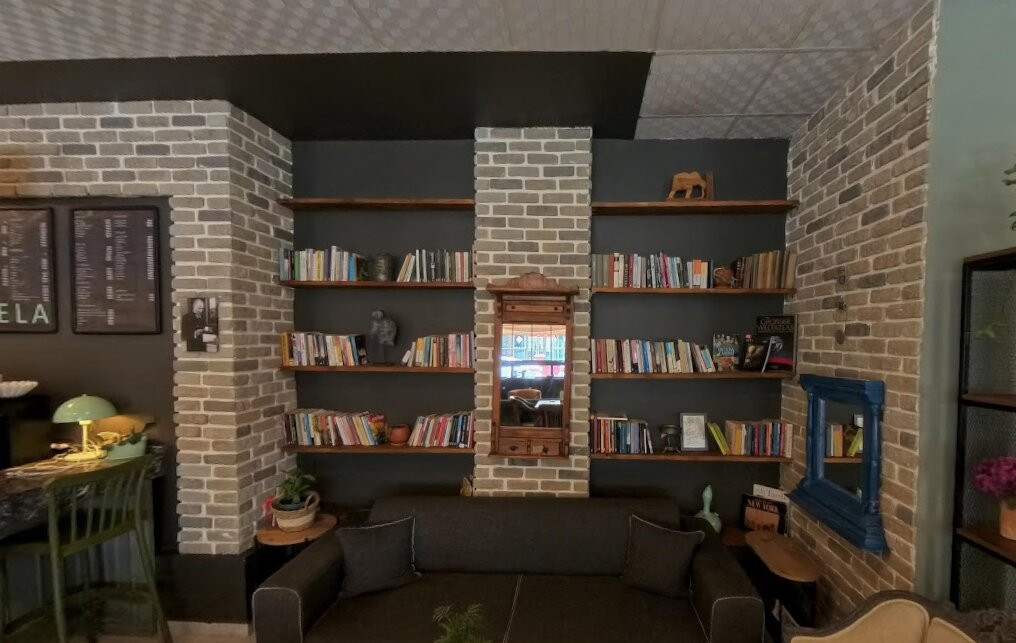 Pela Coffee & Ceramic