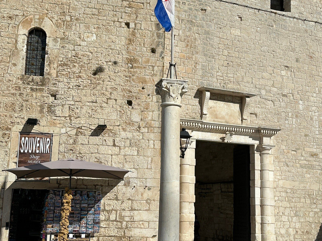 Južna gradska vrata (South Gate)-特罗吉尔必去景点