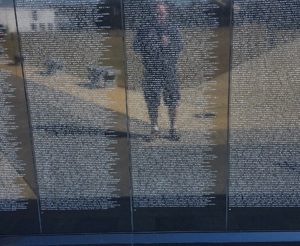 Vietnam Memorial Replica Wall-图珀洛必去景点