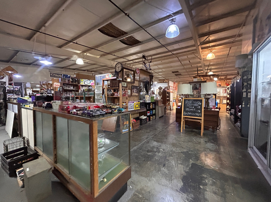 Grumpy's Antiques-Tunnel Hill必去景点