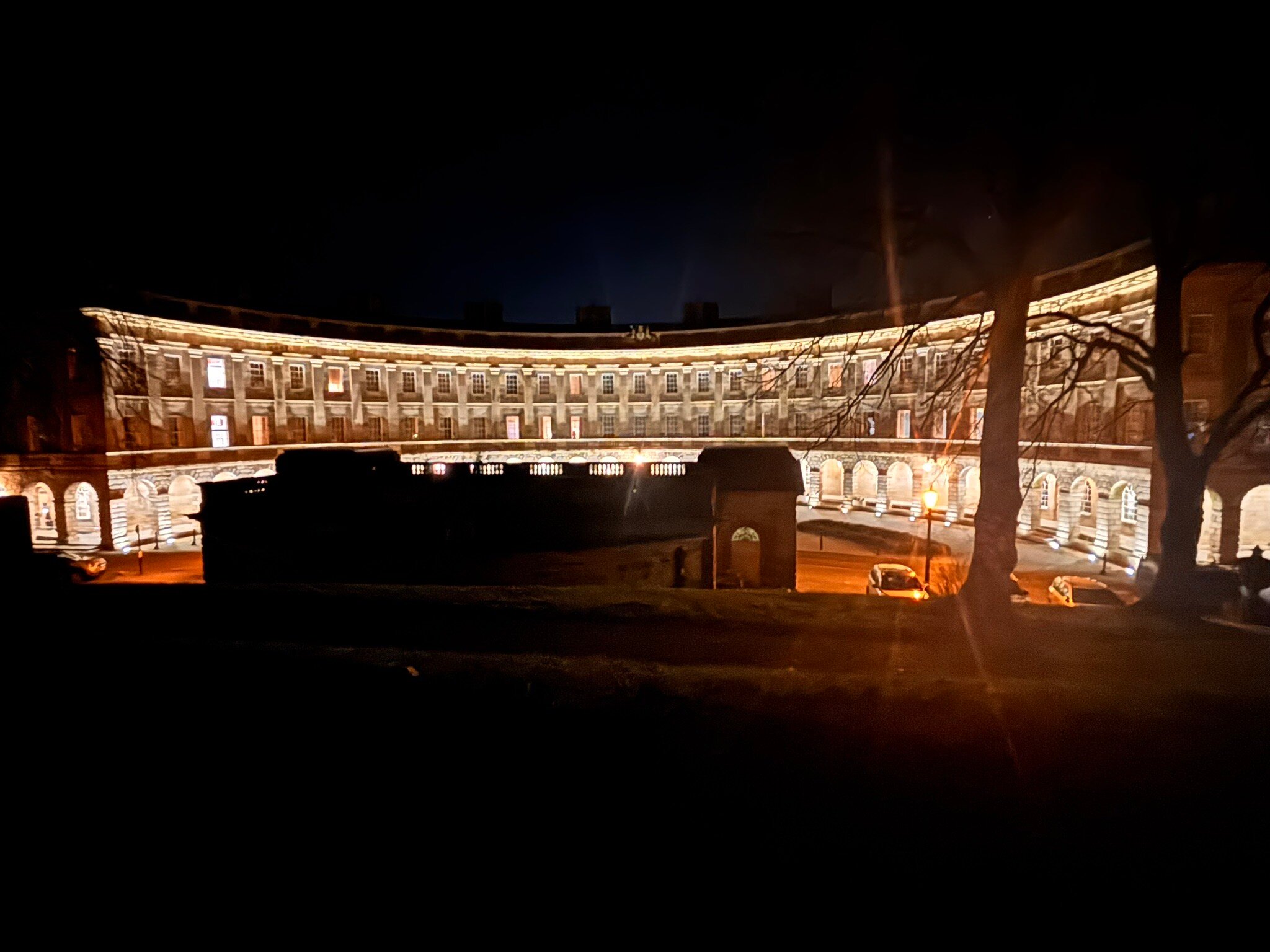 Buxton Crescent-官方