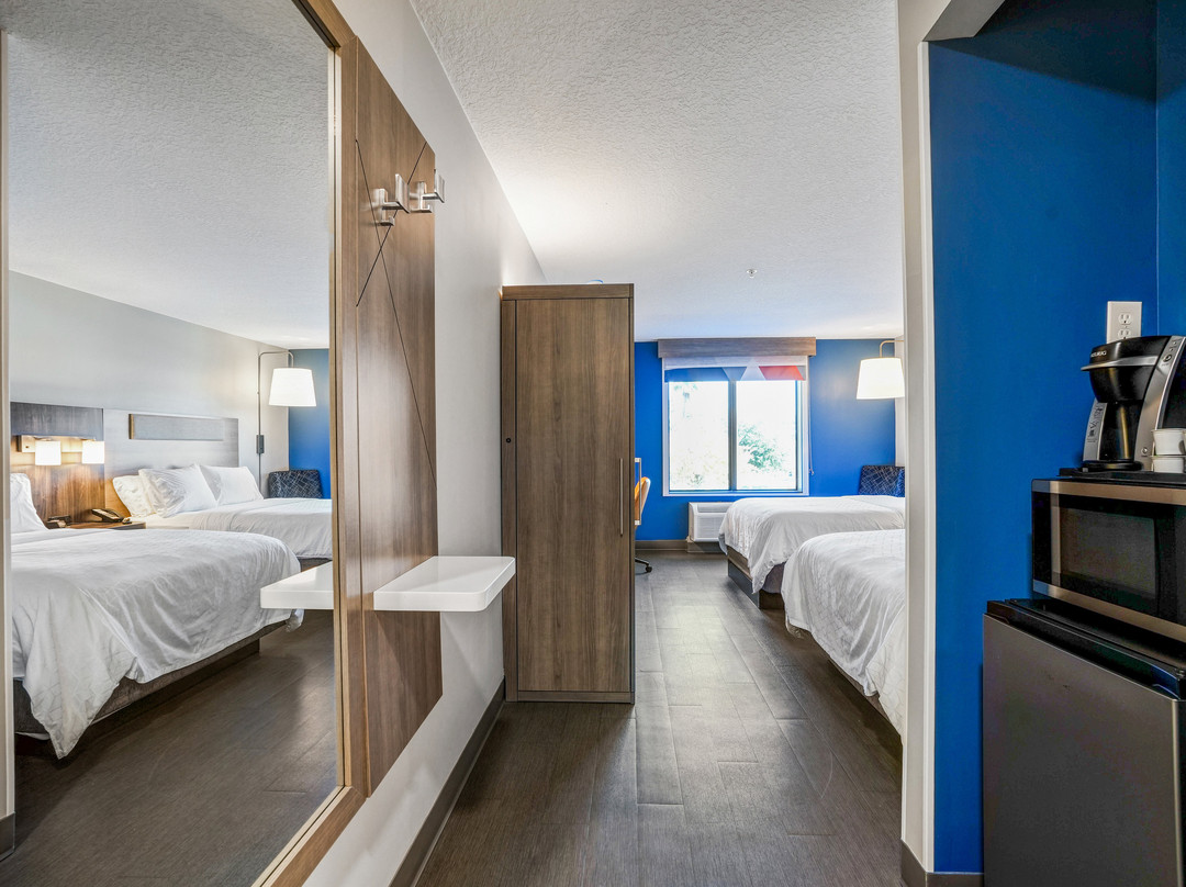 杰克逊维尔-梅波特/海滩快捷假日&套房酒店主图