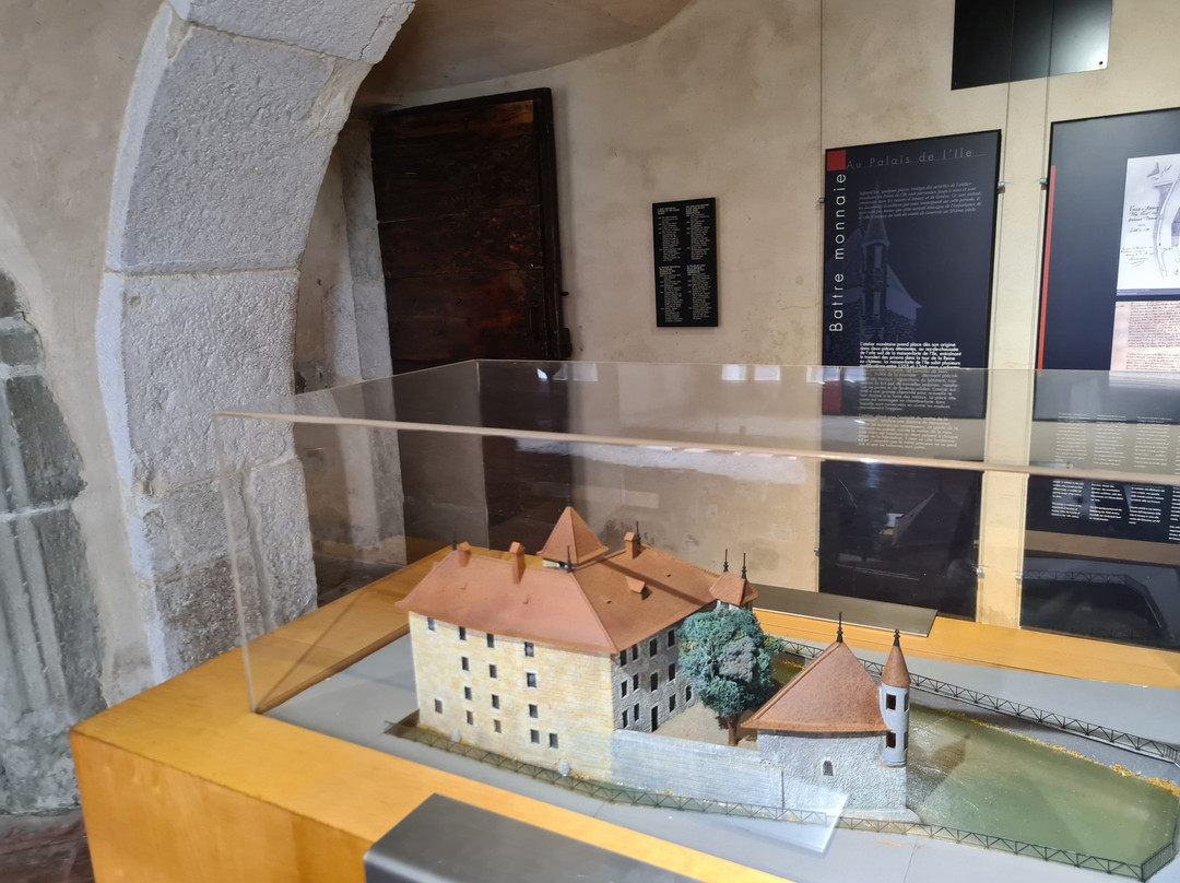 小岛宫-安纳西必去景点