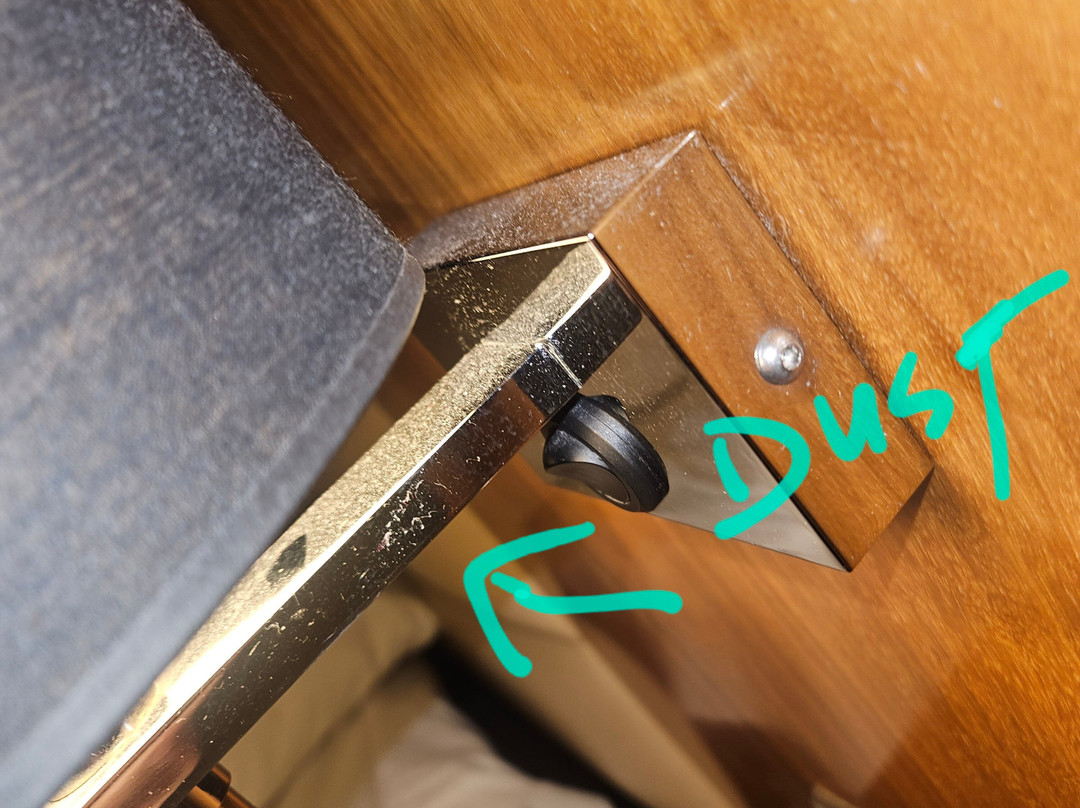 阿斯隆泉水酒店主图