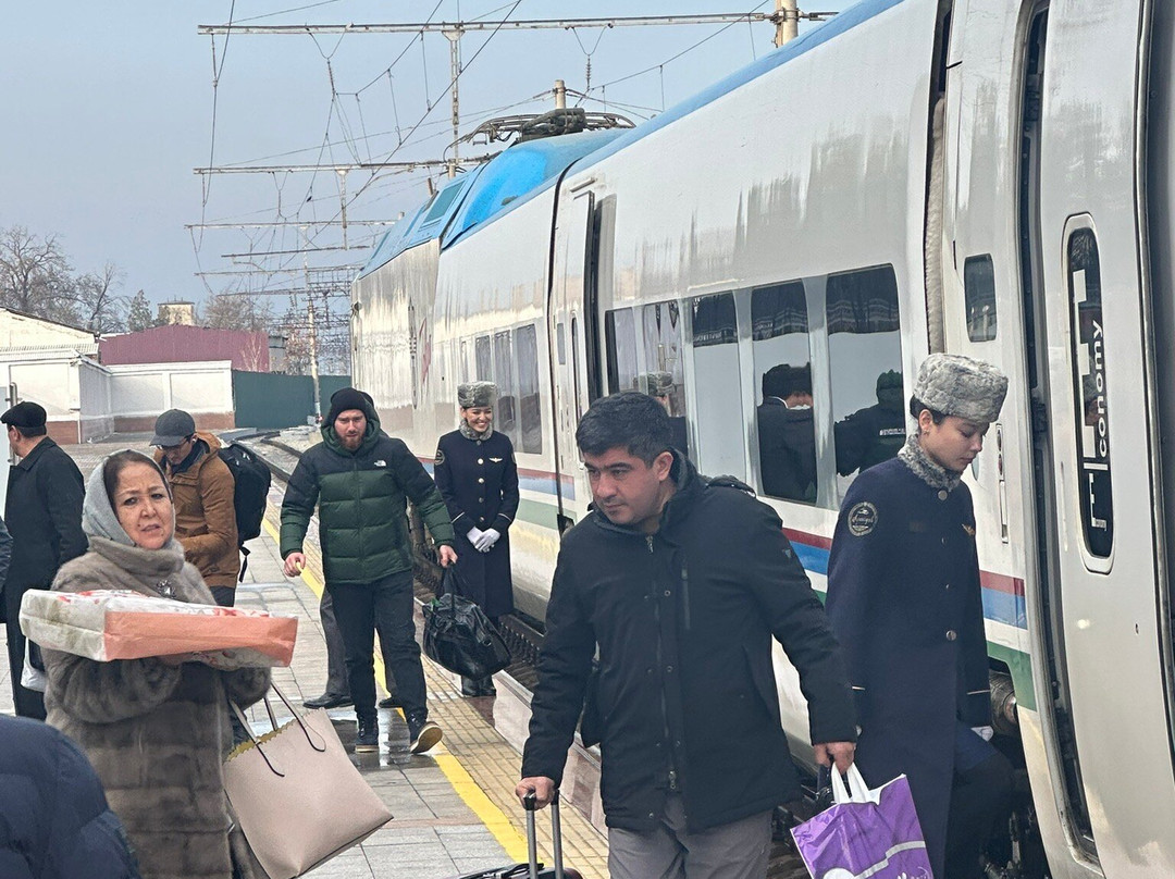 Samarkand Train Station-撒马尔罕必去景点