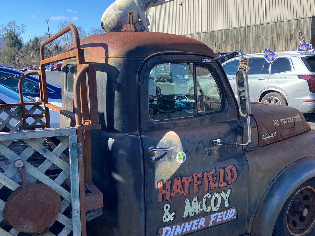 Hatfield & McCoy Dinner Show-皮金福奇必去景点