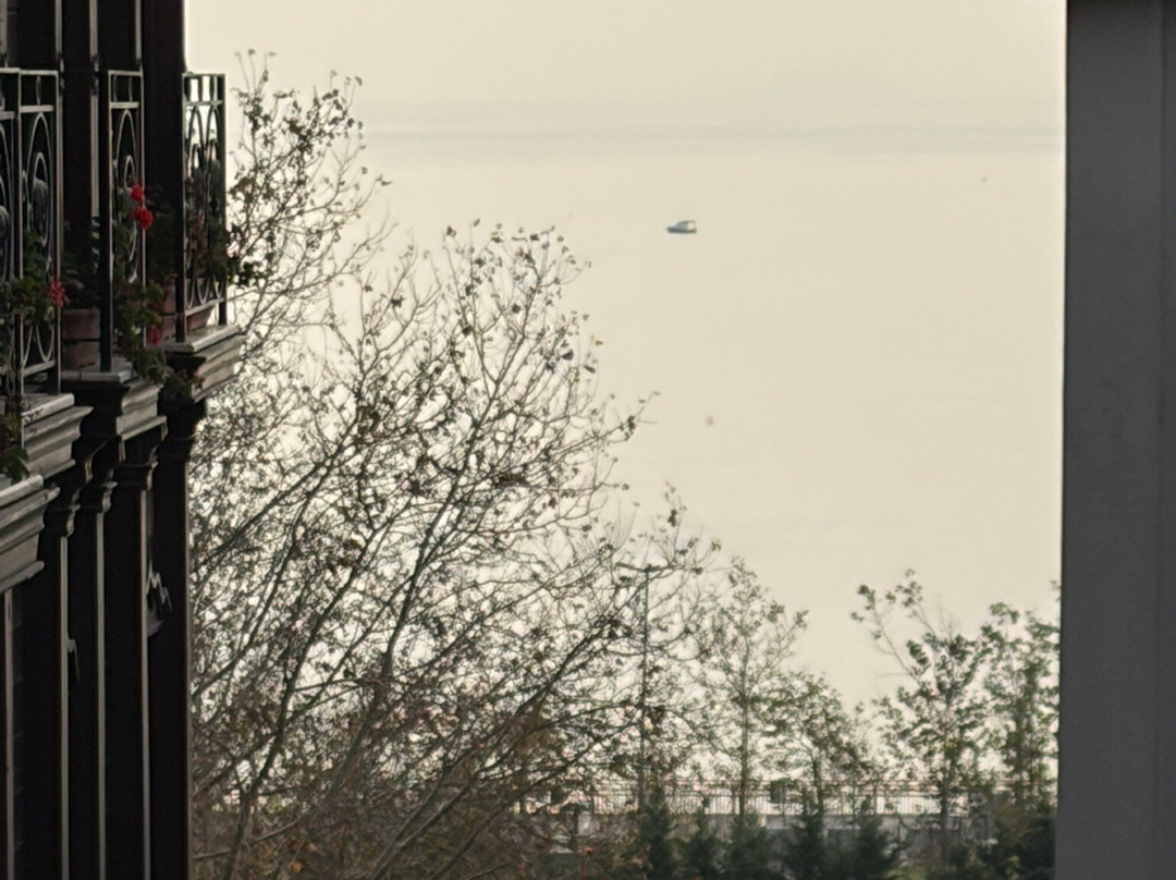 卡特里亚酒店主图