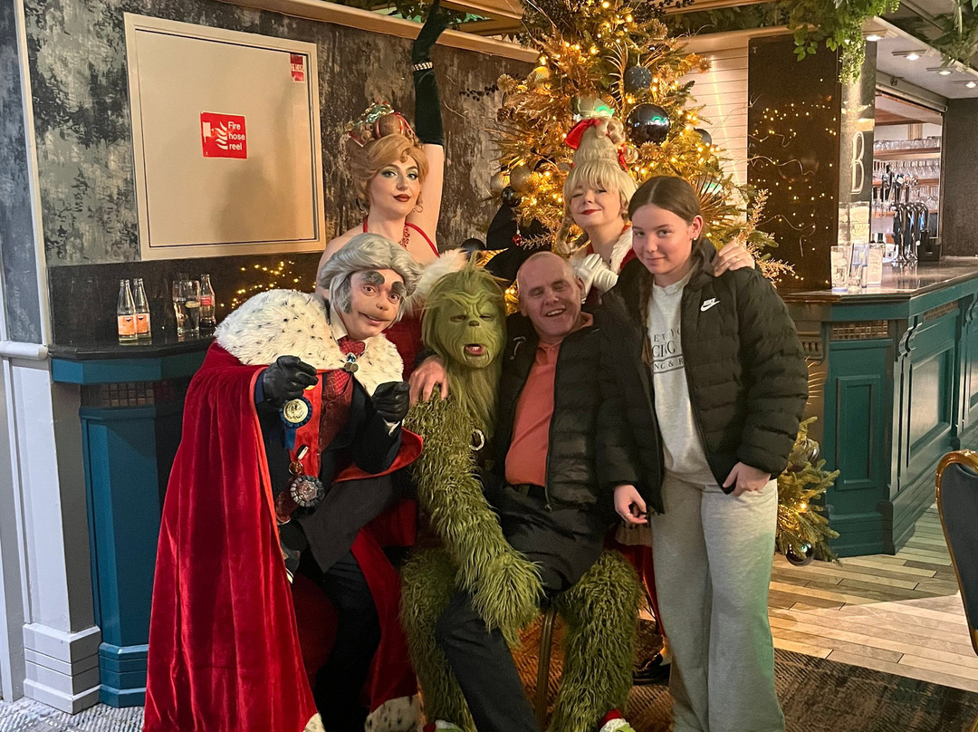 Balmoral Hotel主图