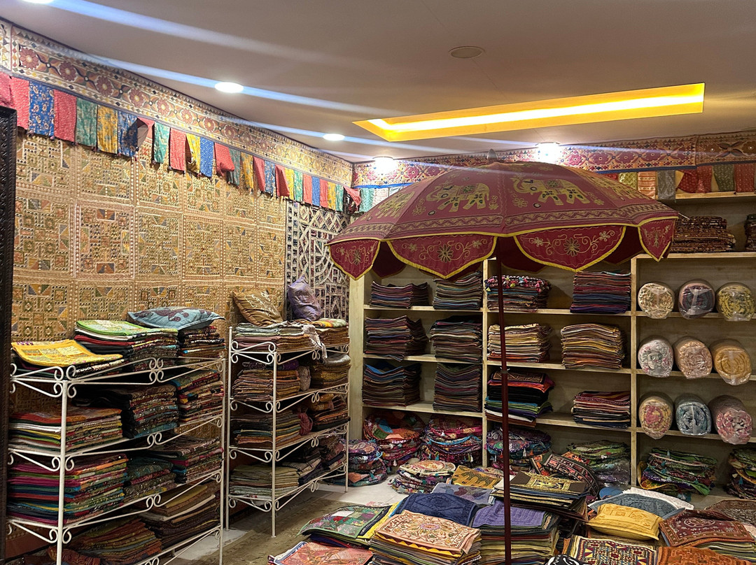 Jaipur Boutique carpet & Valintino Textiles-斋蒲尔必去景点