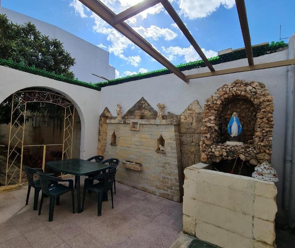 EEM student Guest House - shared rooms