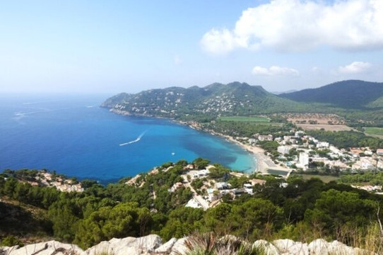 Torre Nova des Cap Vermell-卡普德佩拉必去景点