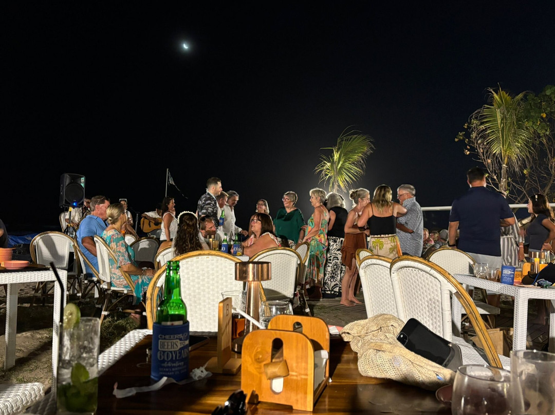 Lokal Beach House