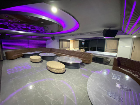 DNVR Karaoke, Spa dan Lounge Bandung