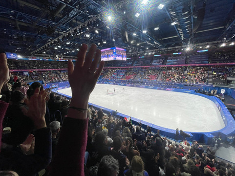 Unipol Forum-阿萨戈必去景点