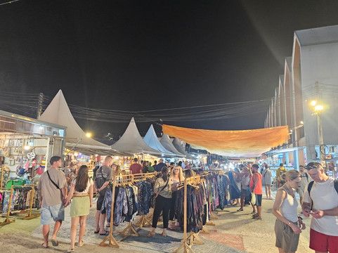 Ao Nang Landmark Night Market-奥南必去景点