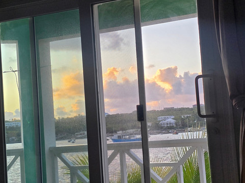 Arawak Beach Club主图