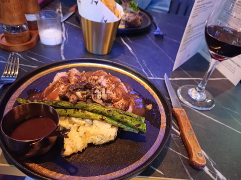 La Vaca Ardiente Argentinian Steakhouse