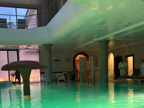 赛拉温泉与健身温泉浴酒店主图