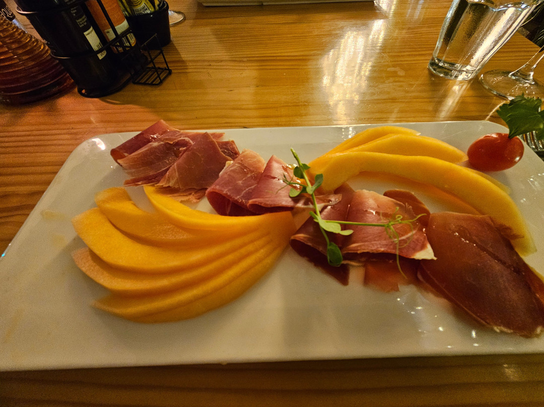 Altamira Apartments主图