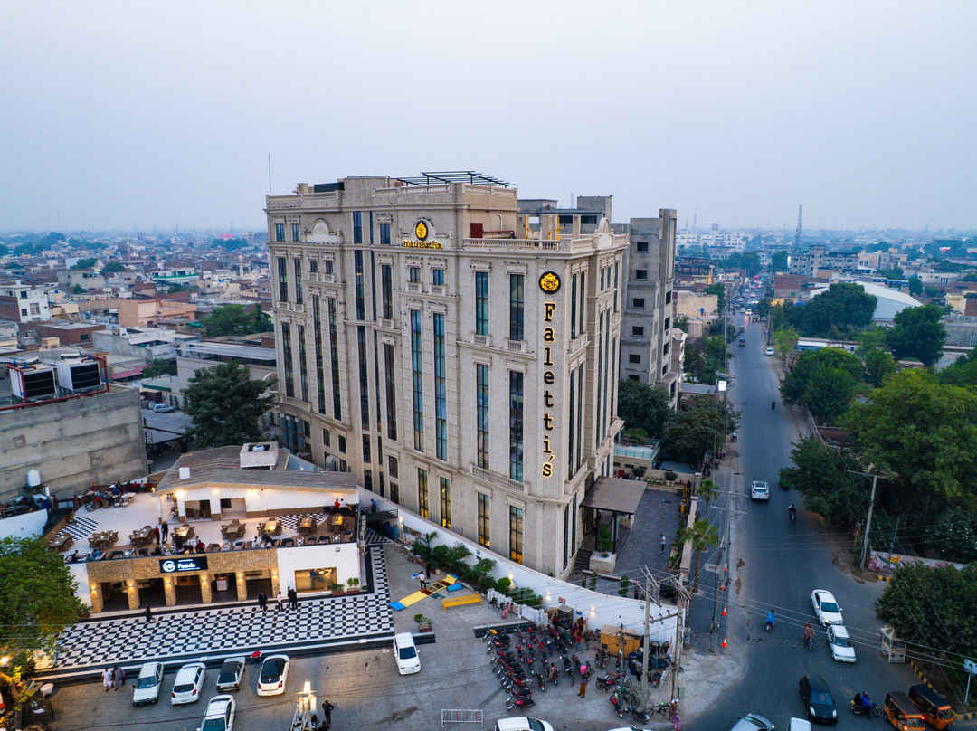 Faletti's Boutique Multan