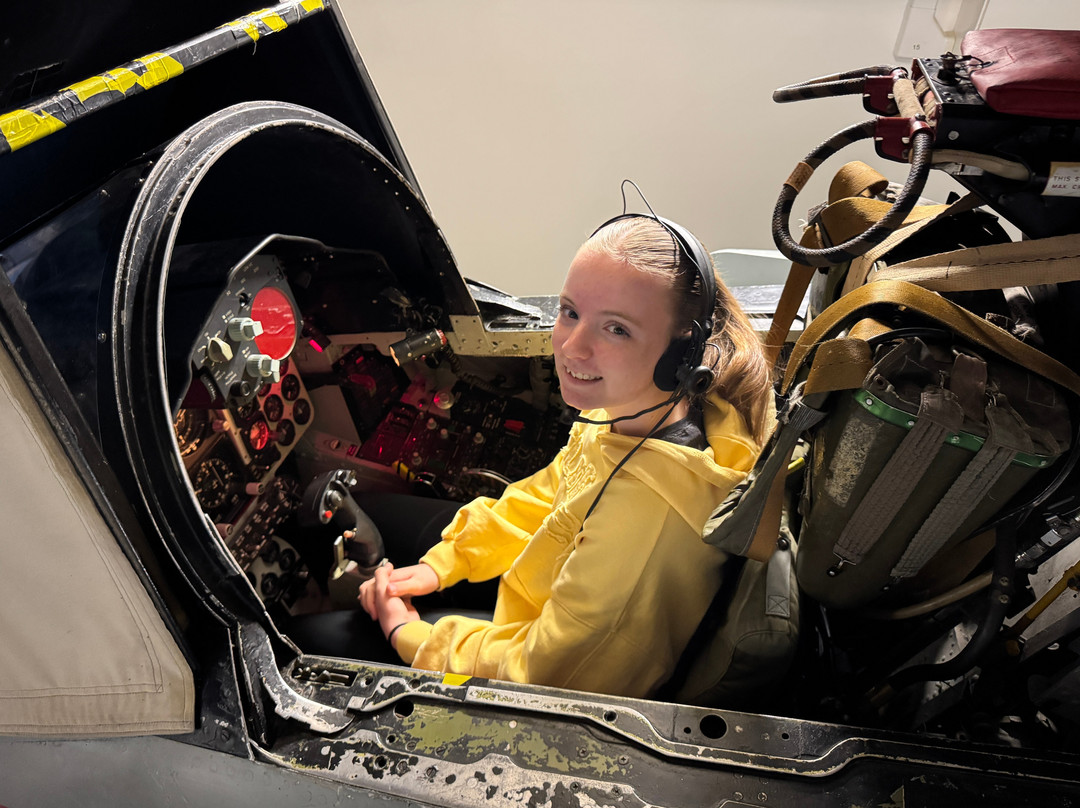 Aerospace Experience Flight Simulators-彼得伯勒必去景点