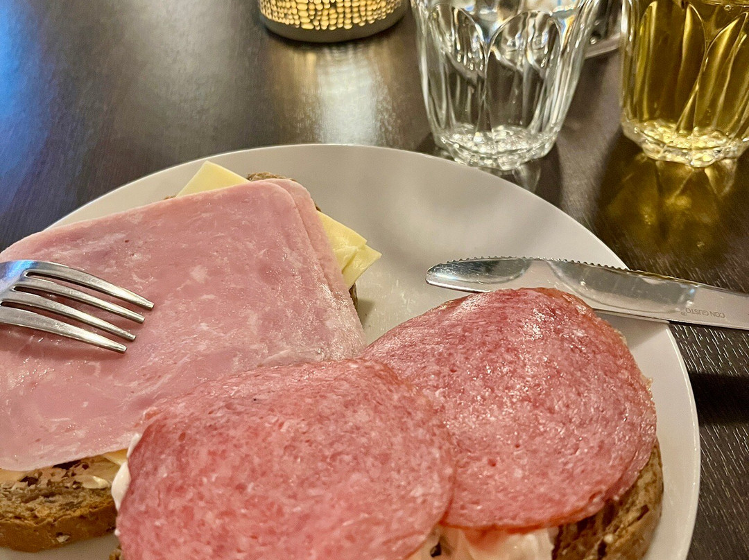 加勒穆恩民宿酒店主图