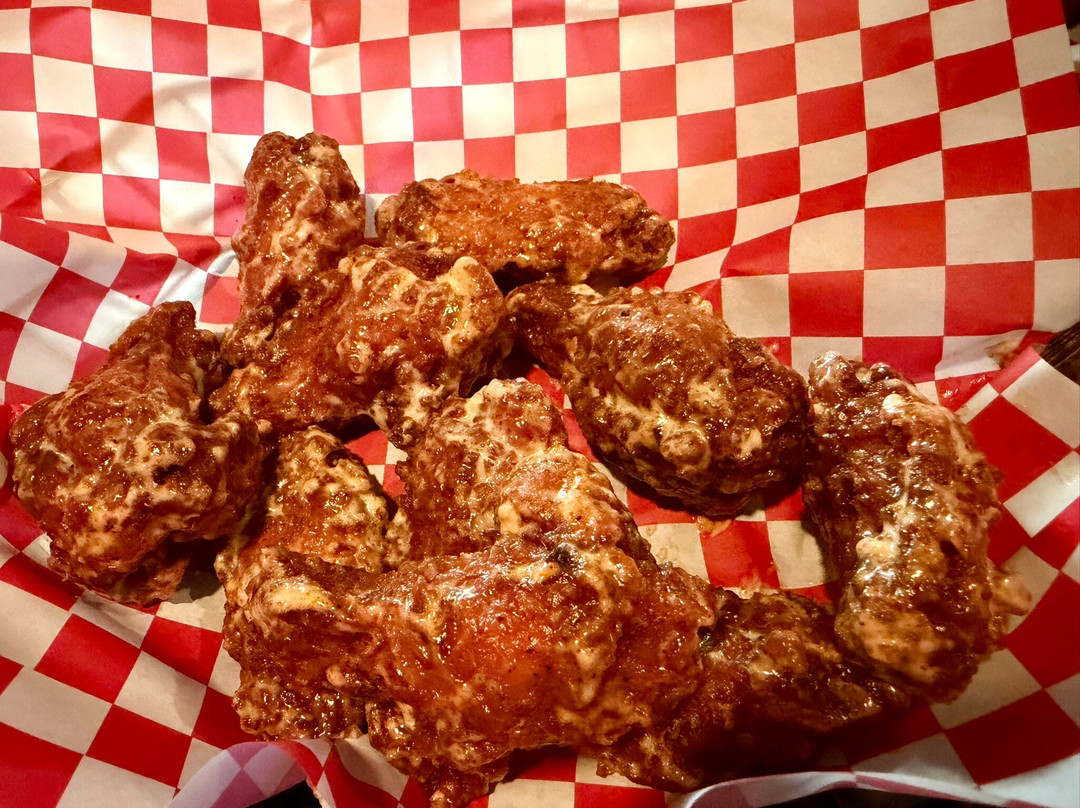 Wingz Bar & Lounge