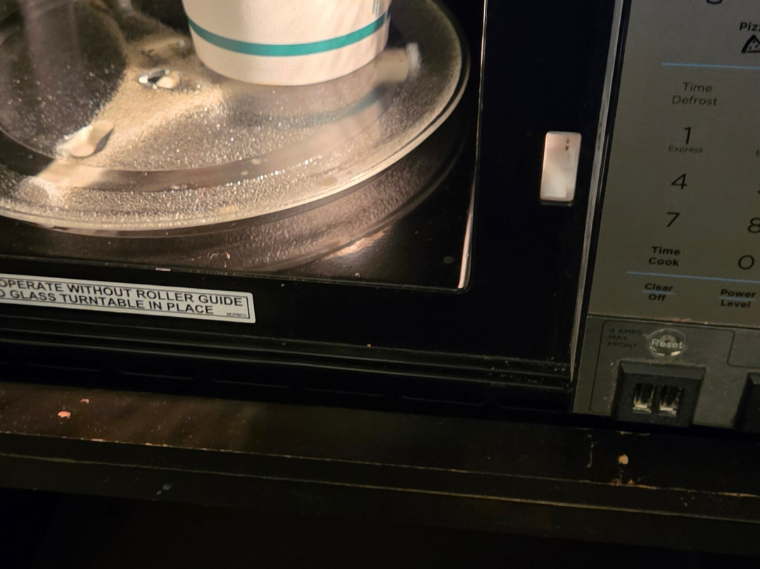 底特律乌蒂卡拉昆塔温德姆套房酒店主图